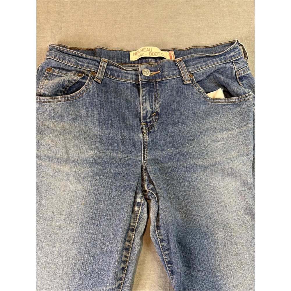 Levi's 515 Nouveau Boot Cut Stretch Jeans Women's Size 6 Short Medium Wash - Picture 4 of 16